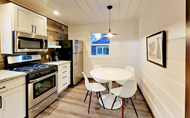 4093 Manzanita Ave Cabin Unit 4