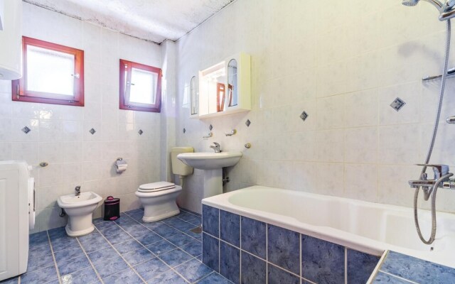 Stunning Home in Premantura With Wifi and 2 Bedrooms