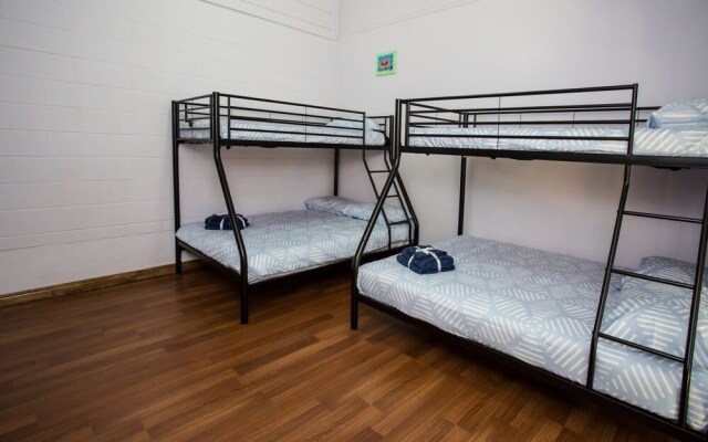 Rain Forest Retreat Jubilee Pocket