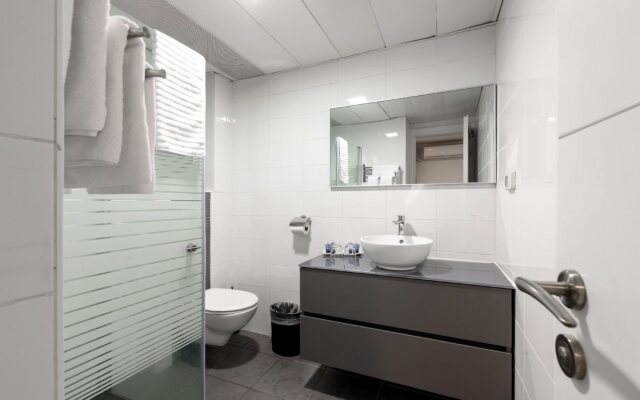 Sea Land Suites