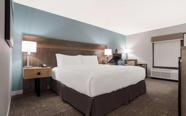 Best Western Flagship Inn
