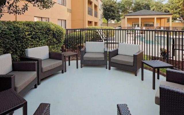 Courtyard by Marriott Houston Westchase