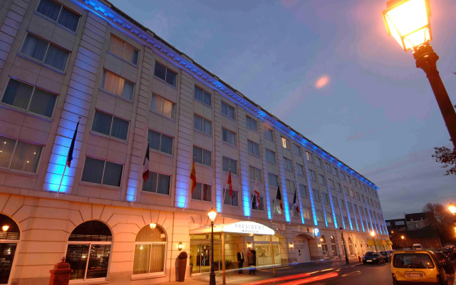 hotelImage