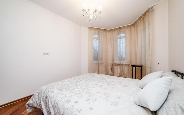 Дом на улице Василия Бутурлина 108