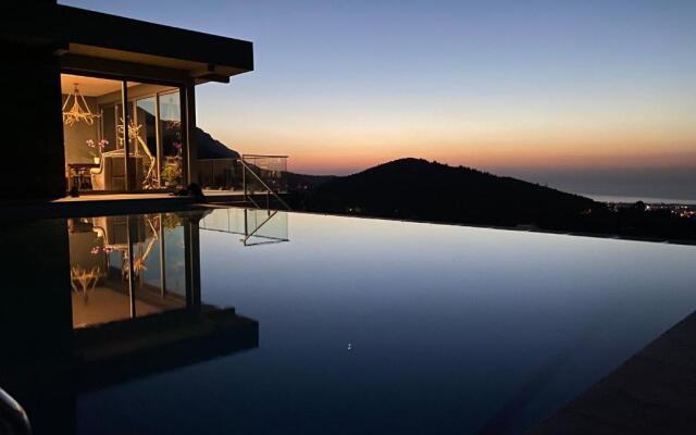 Chardonnay Guest Studio Rooms with Great view for nature lovers