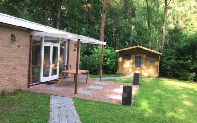 Secluded Bungalow in Laag-soeren With Garden