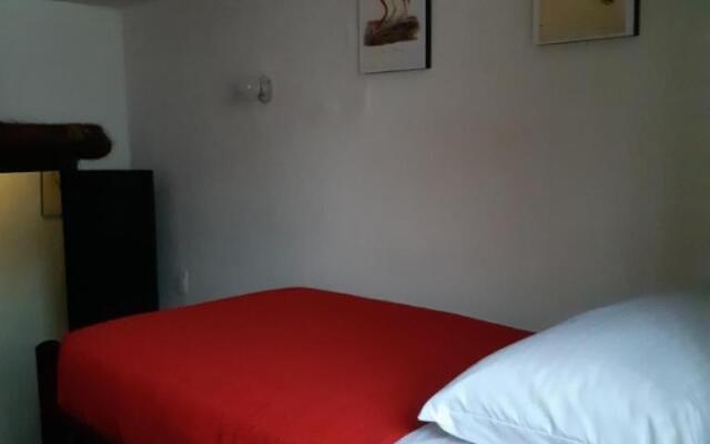 Cedron Hostel