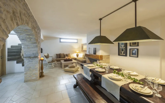 Traditional Stone House in Kostos