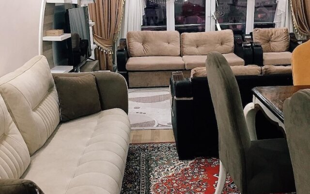 Safe Secure 3 bedroom top floor flat