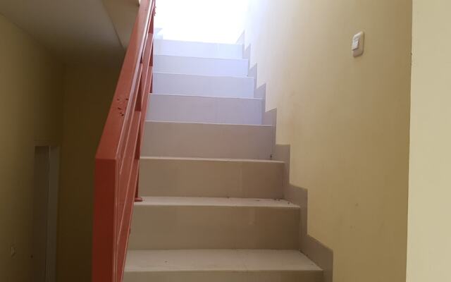 Oyo 2115 Punclut Residence