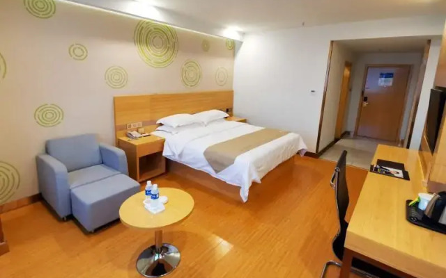 GreenTree Inn Xianning Xian'an High-speed Railway North Station Hardware Building City