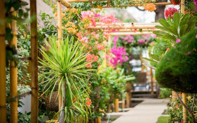 Bambu Cottages