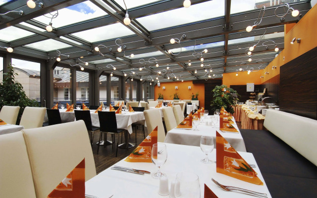 EA Hotel Crystal Palace