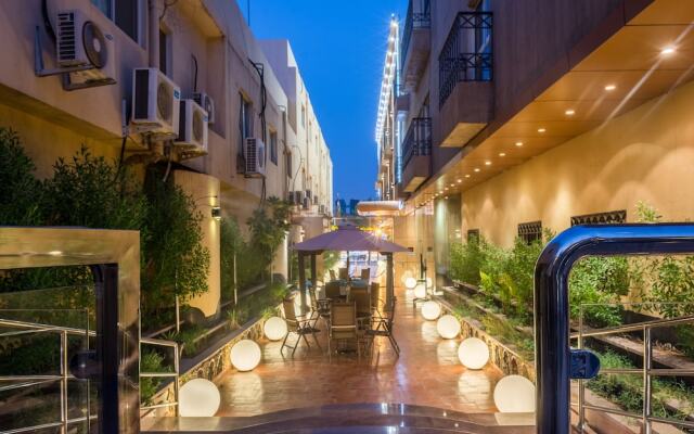 Almuhaidb Al Takhasosi Suites