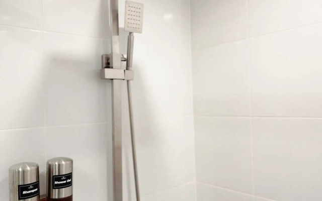 12 The Residence Hotel