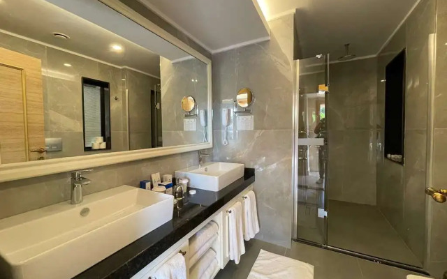 Saphir Hotel & Villas