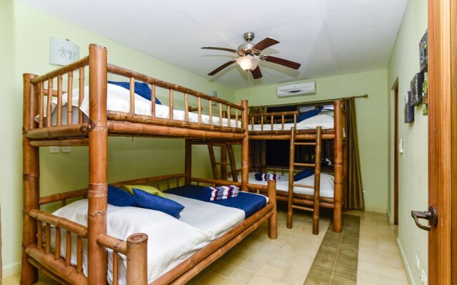 Monos Locos - Portasol Vacation Rental
