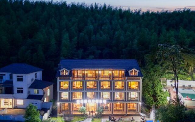 Yunhai Jiangnan Tianchi Light Luxury Holiday Guesthouse