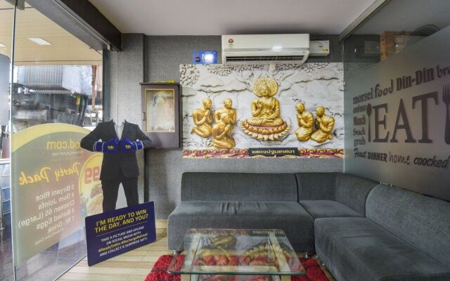 FabExpress Relax Residency