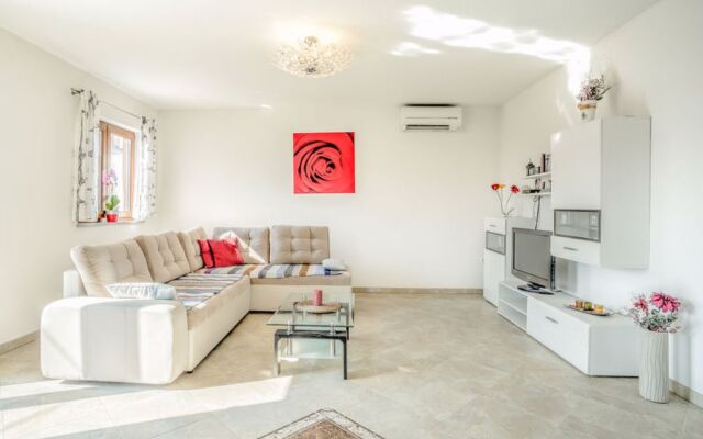Apartment Ulika Poreč/Tar 16555