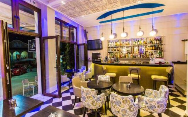 Paradise Hotel