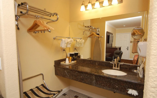 Monterey Surf Inn