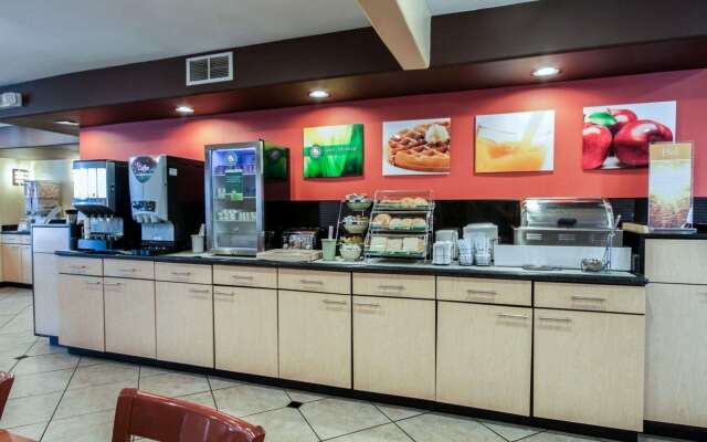 Quality Inn Airport East