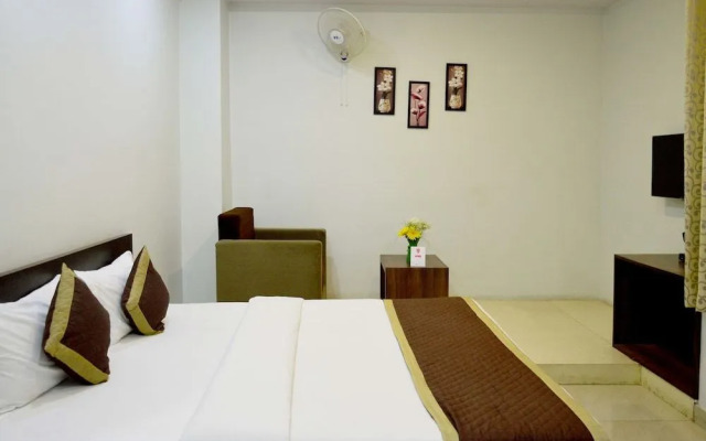 Oyo 6697 Hotel Green Lemon