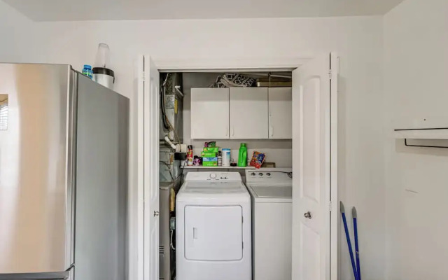 Trendy Birmingham House w/ Laundry Amenities!