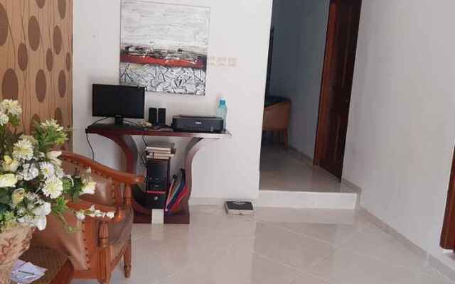 OYO 90560 Pondok Bambu Residence Syariah