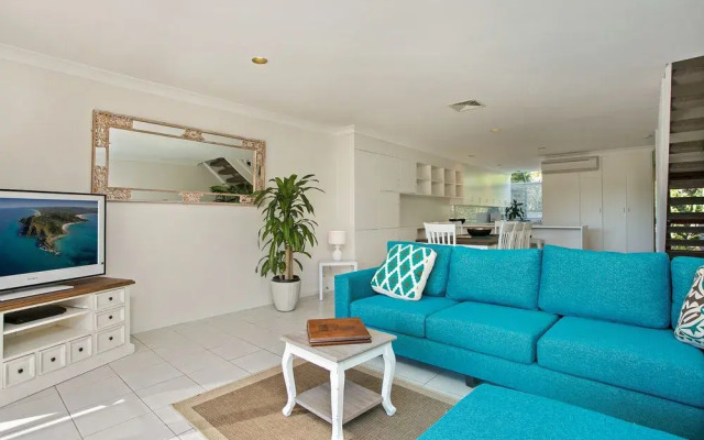 2 James Cook Apartments