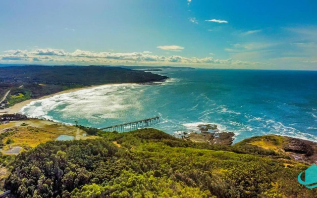 Illaroo at Catherine Hill Bay