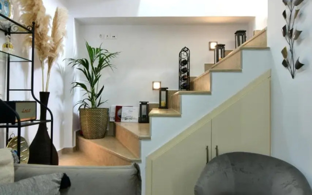 Agate Hydra luxury apartment