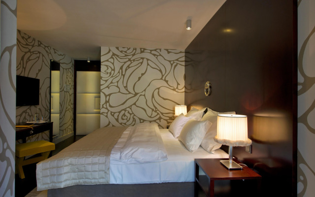 Hotel Topazz & Lamée