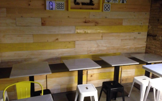 Alguera Apartments Napols