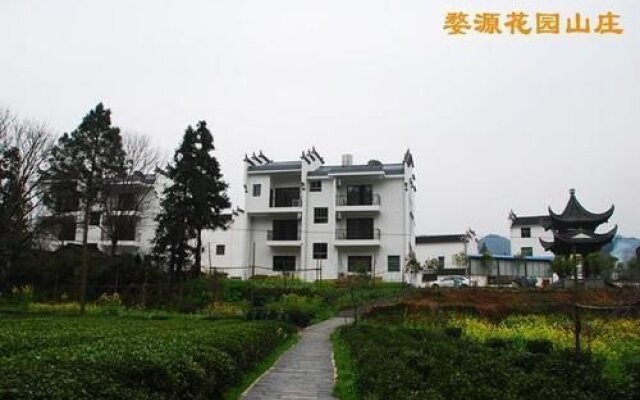 Wuyuan Huayuan Mountain Villa