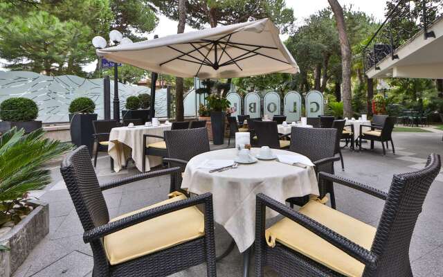 Hotel Globus, Sure Hotel Collection by Best Western