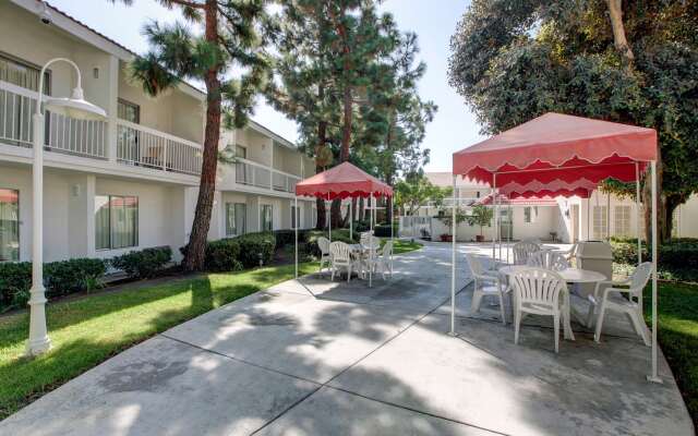 Motel 6 Irvine - Orange County Airport