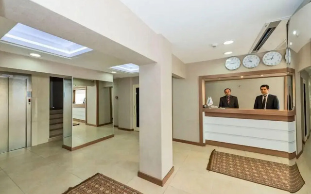 La Garden Hotel