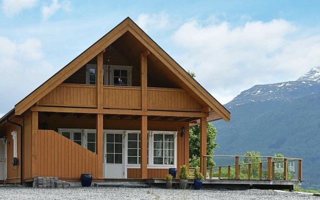 6 Person Holiday Home in Stryn