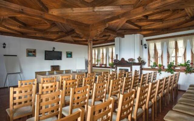 Kostadinovi Kashti Complex