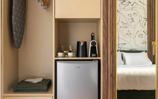 Phalerus Suites