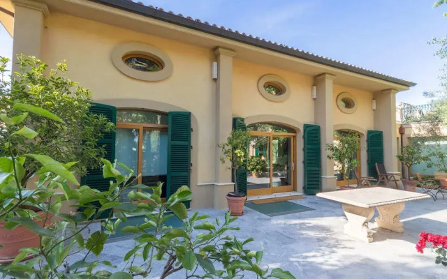 Belvilla by OYO Villa Sandra