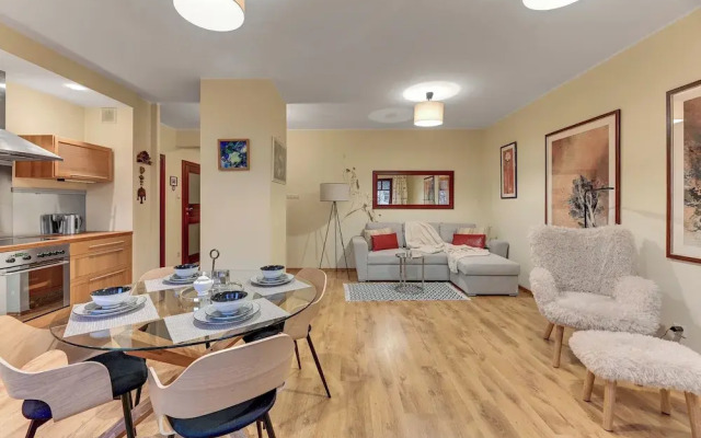 See Smile by Grand Apartments