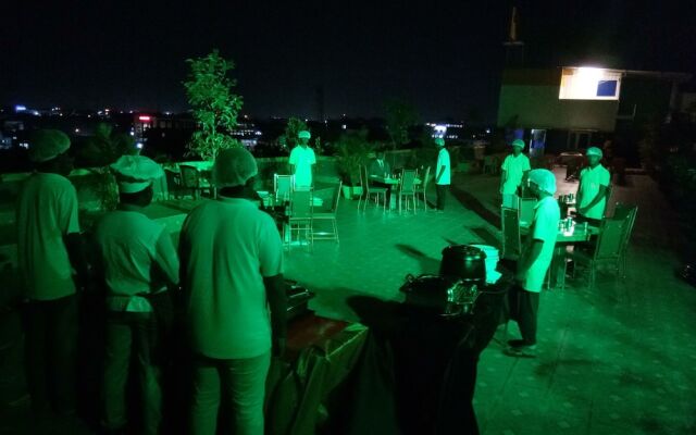 Challenger Residency
