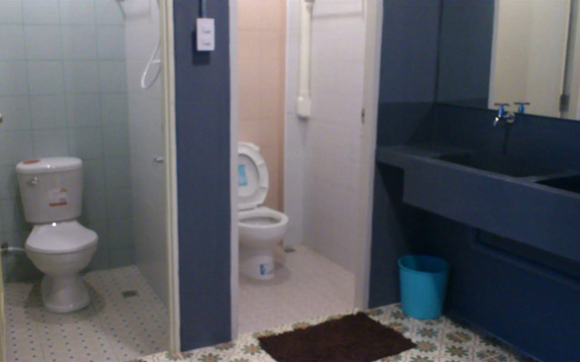 B Trio Guesthouse