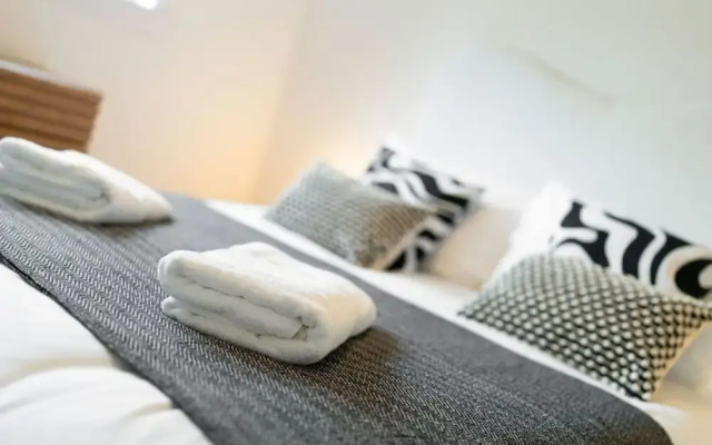 Taigh Tatha - Stylish 3 bed Home