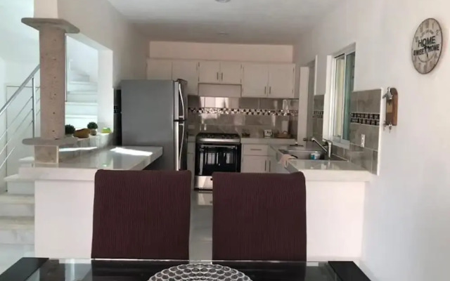 House for 6 People Comfortable and Economical