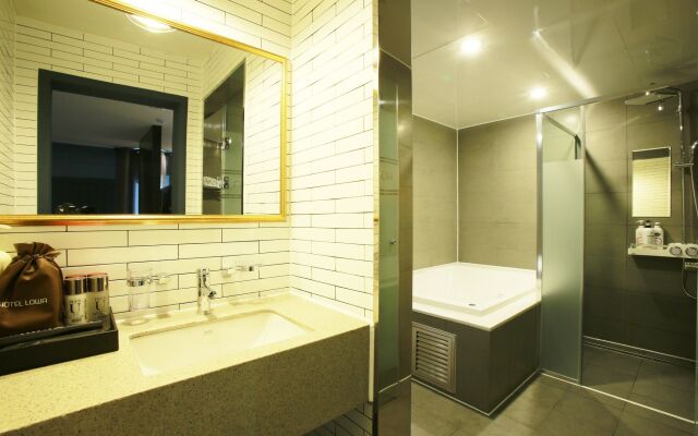Hotel Lowa