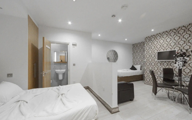 Hyde Park Superior Apartments